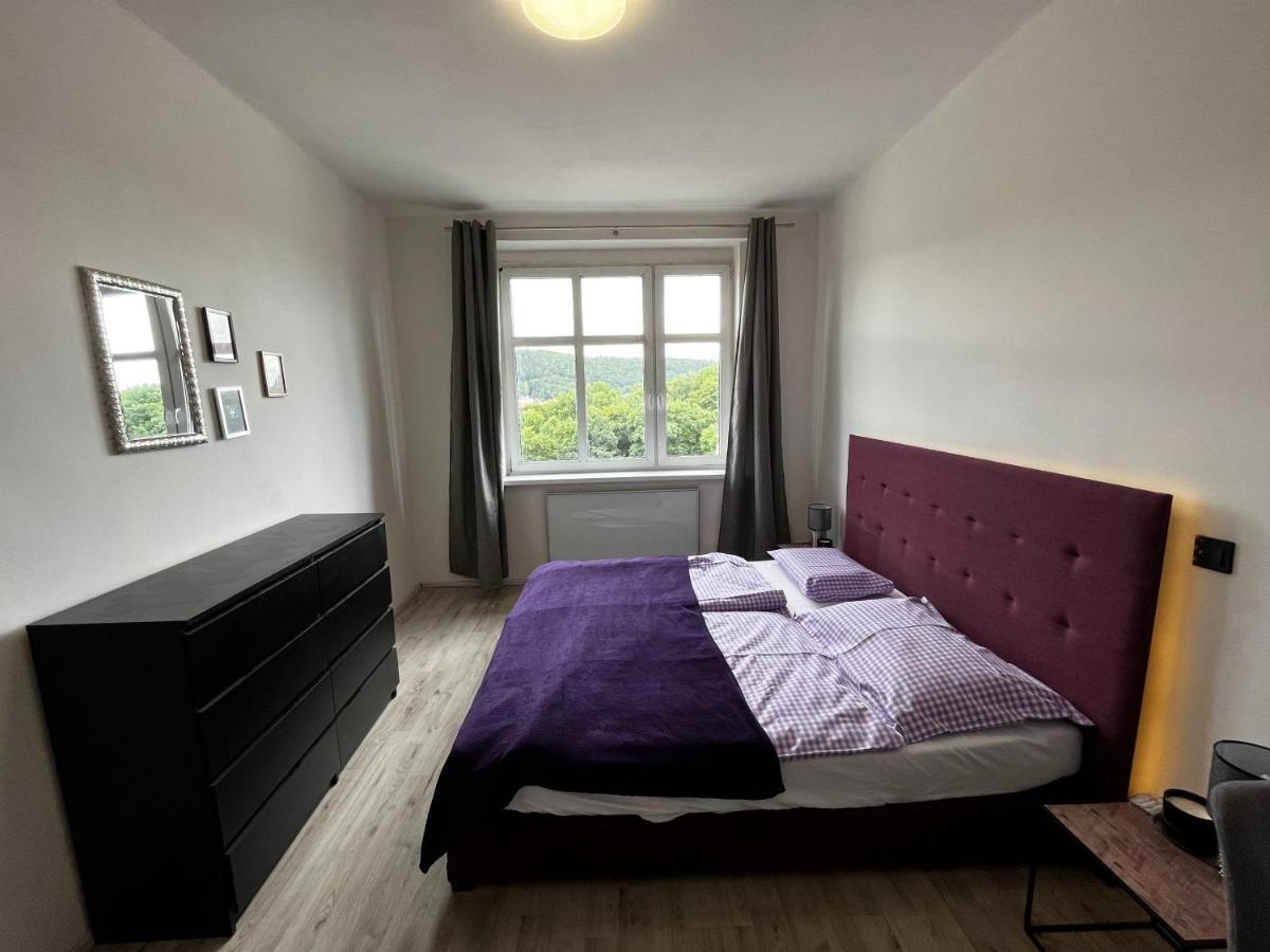 Apartment Large 3 Bedroom With Skyline View