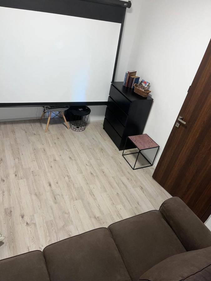 Apartment Large 3 Bedroom With Skyline View